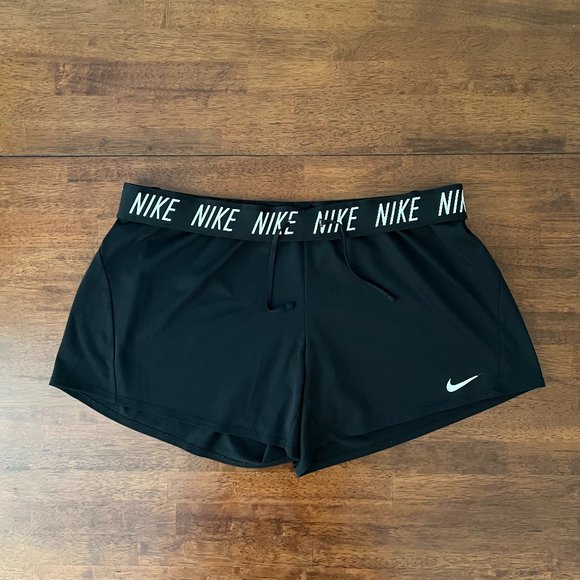 Nike Dri-Fit Training Shorts - Picture 2 of 3